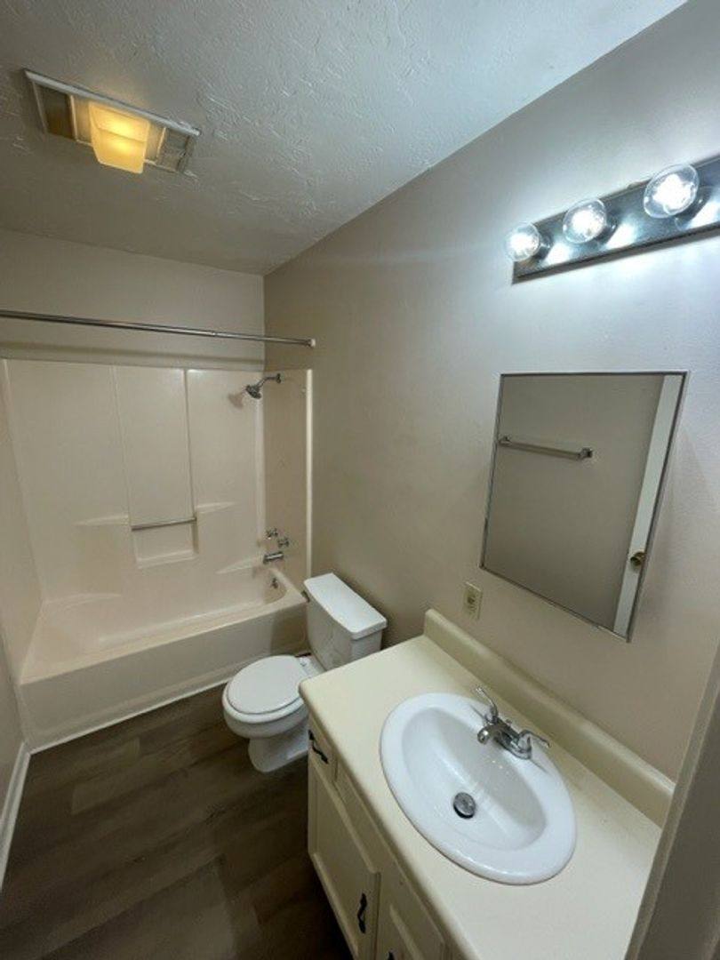 Apartment for rent at 134 N Meyers Dr, Lafayette, LA 70508