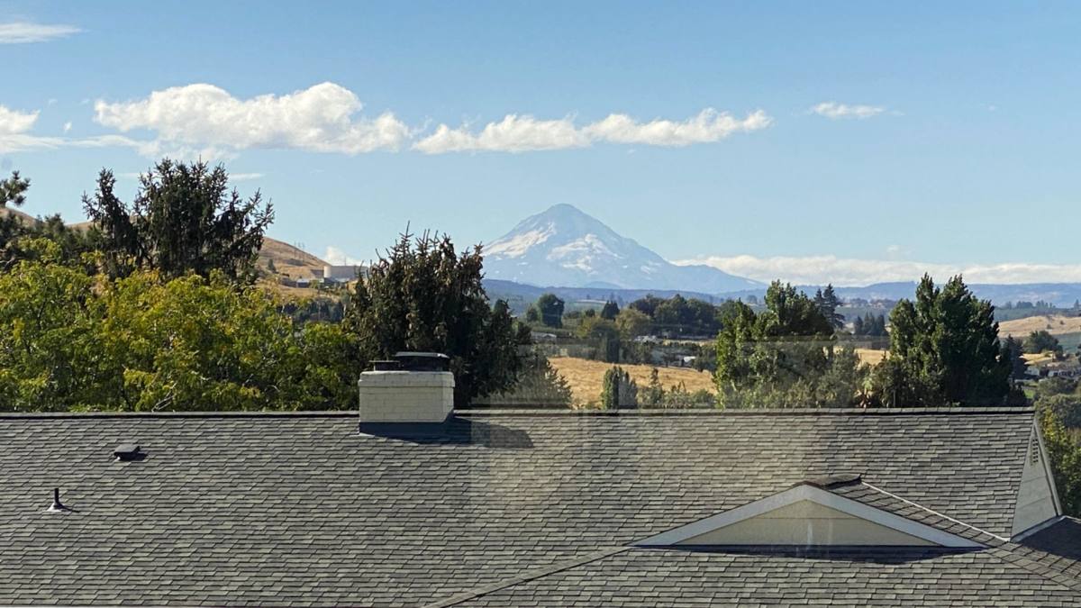 House for rent at 610 Summit Ridge Dr, The Dalles, OR 97058