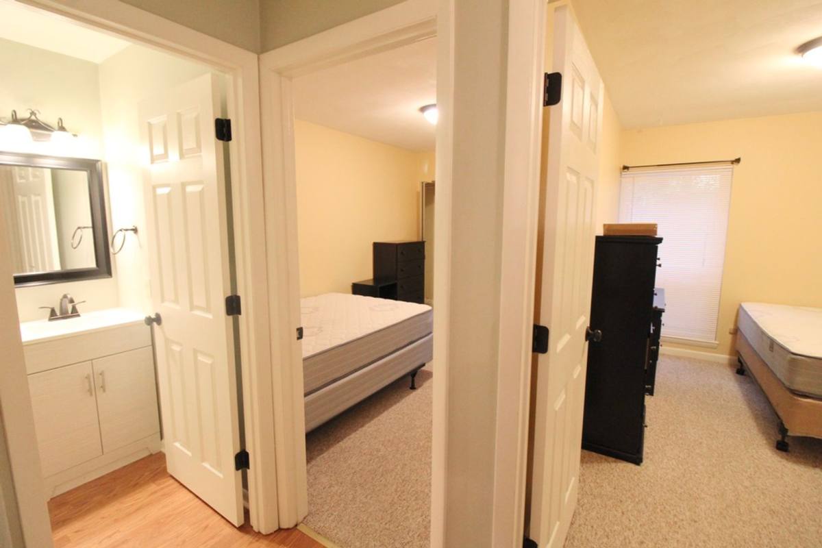 Townhouse for rent at 1366 Bradley Dr, Harrisonburg, VA 22801