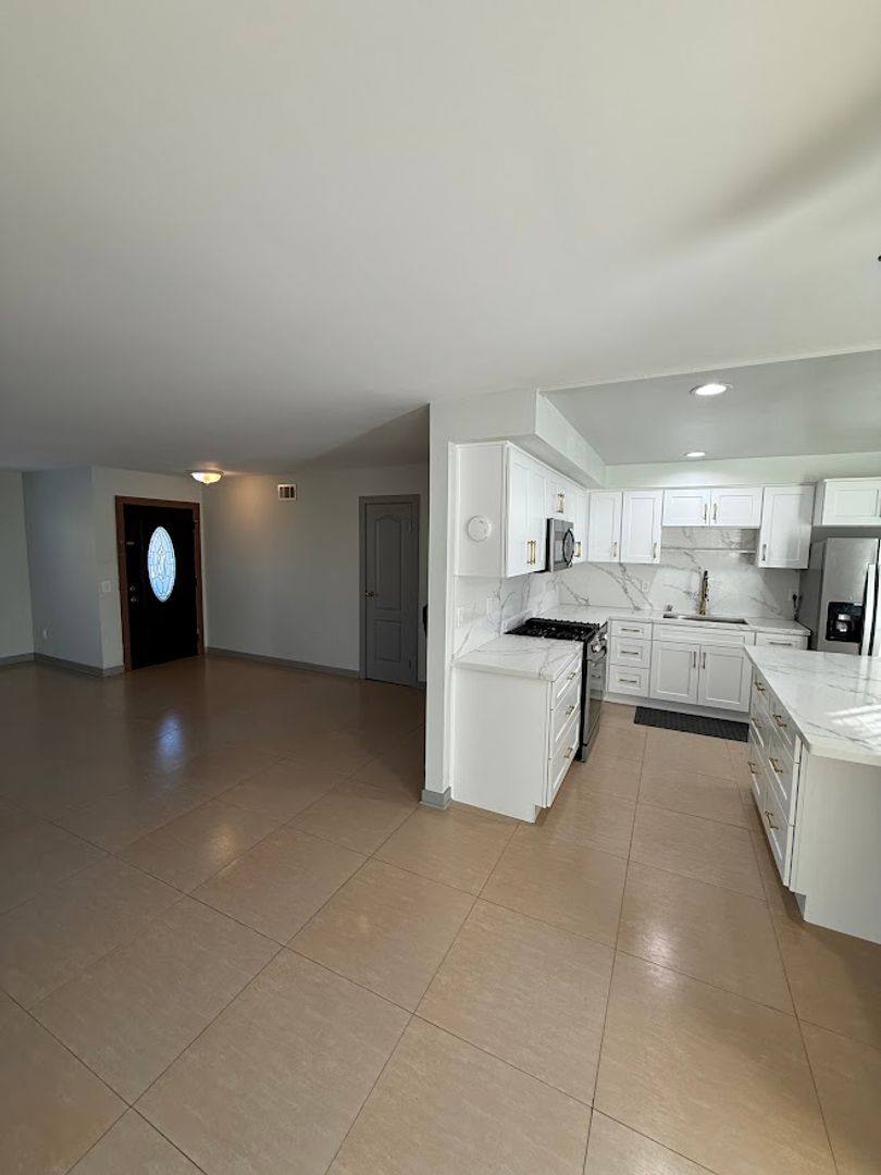 House for rent at 11725 Monogram Ave, Granada Hills, CA 91344