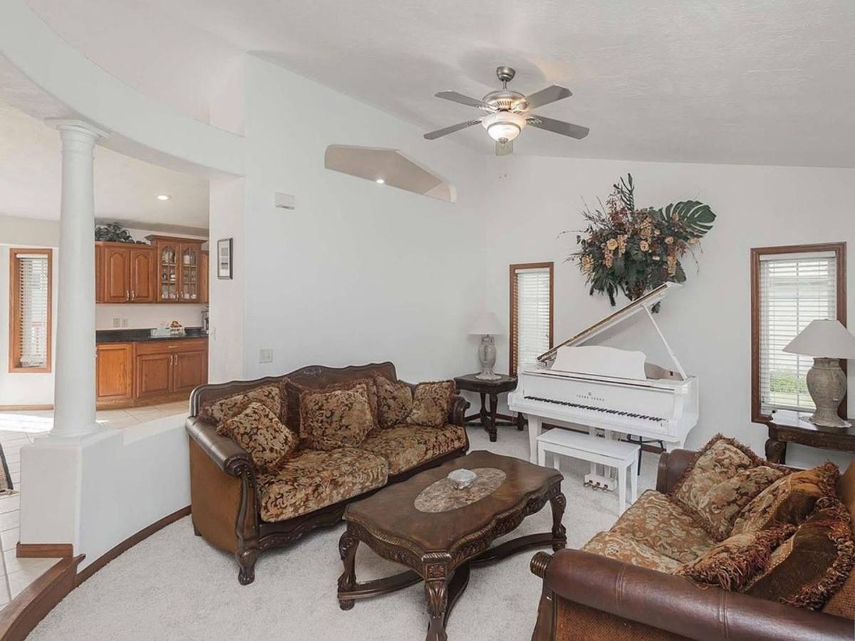 Apartment for rent at 809 S Outlook Dr, Sioux Falls, SD 57106