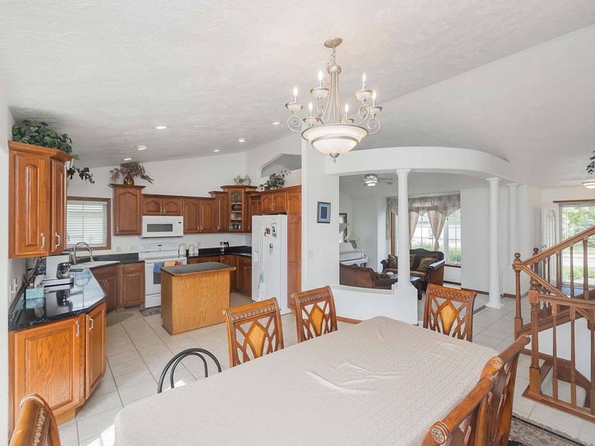 Apartment for rent at 809 S Outlook Dr, Sioux Falls, SD 57106