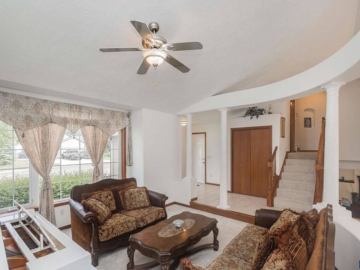 Apartment for rent at 809 S Outlook Dr, Sioux Falls, SD 57106