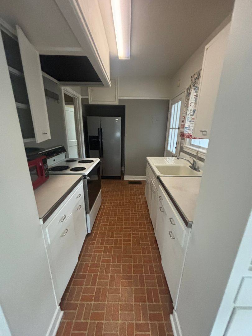 House for rent at 3840 Creswell Ave, Shreveport, LA 71106
