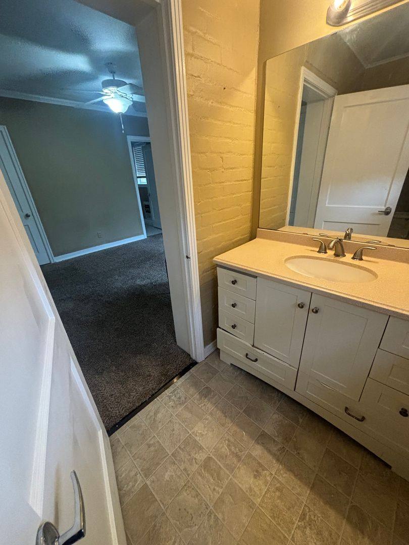 House for rent at 3840 Creswell Ave, Shreveport, LA 71106