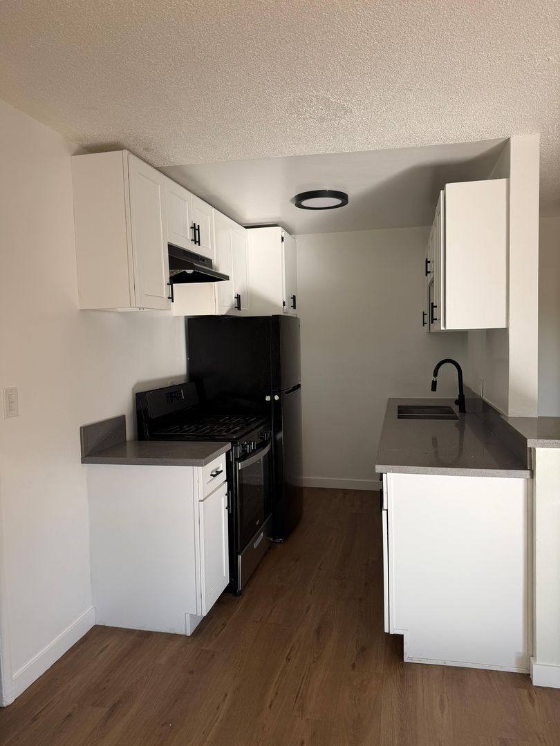 Apartment for rent at 13238 Vanowen St, North Hollywood, CA 91605