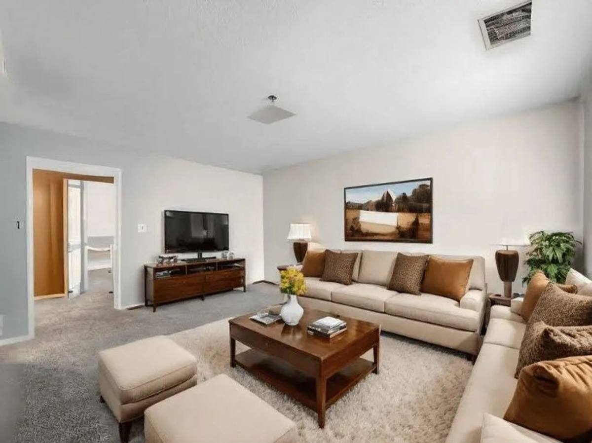 Townhouse for rent at 30 Lincoln Ave, Iowa City, IA 52246