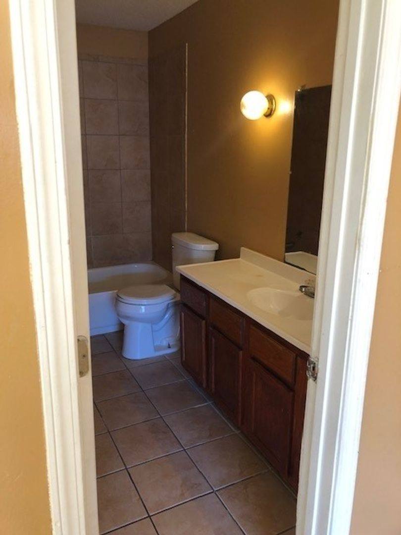 Apartment for rent at 10940 Roger Dr, New Orleans, LA 70127