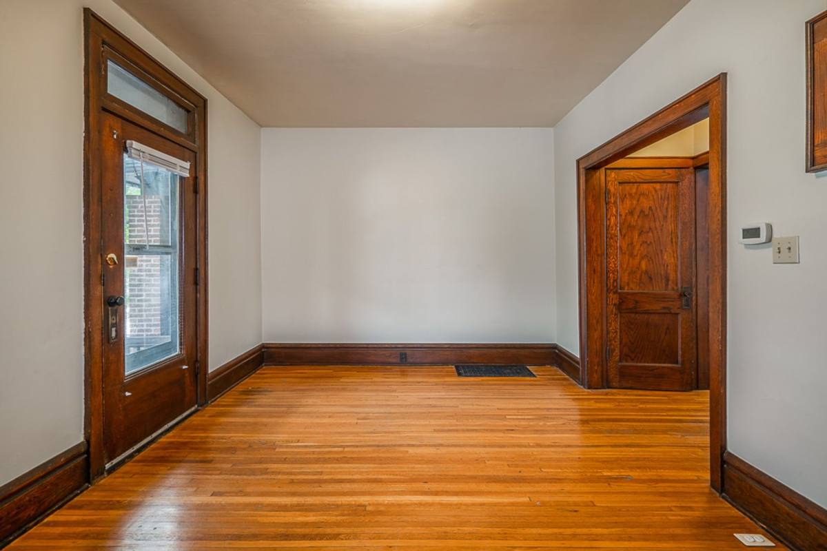 Apartment for rent at 435 Alden Ave, Columbus, OH 43201