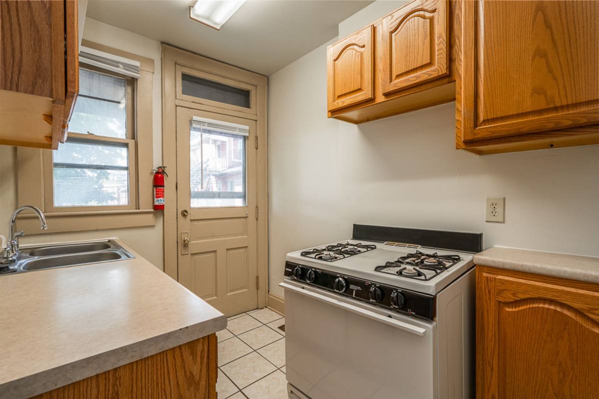 Apartment for rent at 435 Alden Ave, Columbus, OH 43201