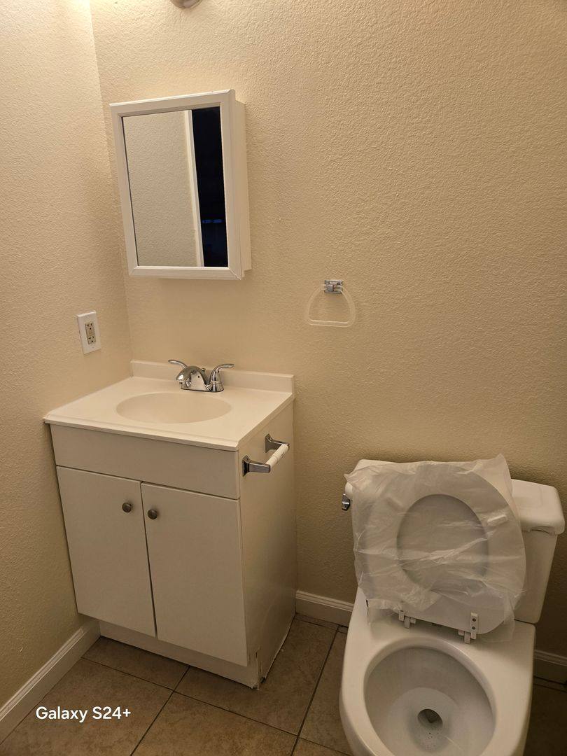 Apartment for rent at 248 S Yale St, Hemet, CA 92544