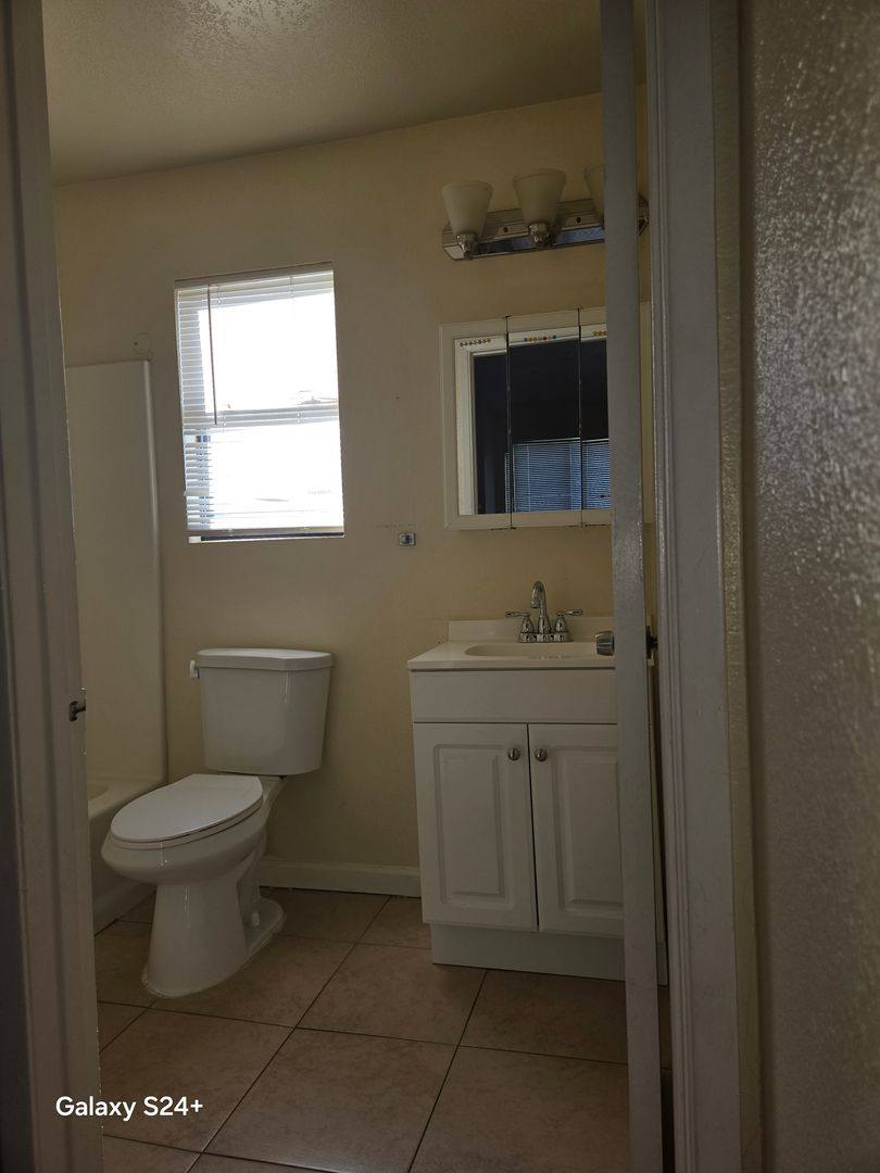 Apartment for rent at 248 S Yale St, Hemet, CA 92544