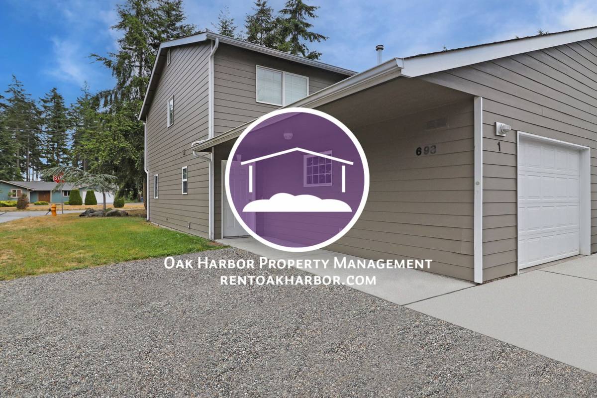 Townhouse for rent at 698 NW Paragon Place, Oak Harbor, WA 98277