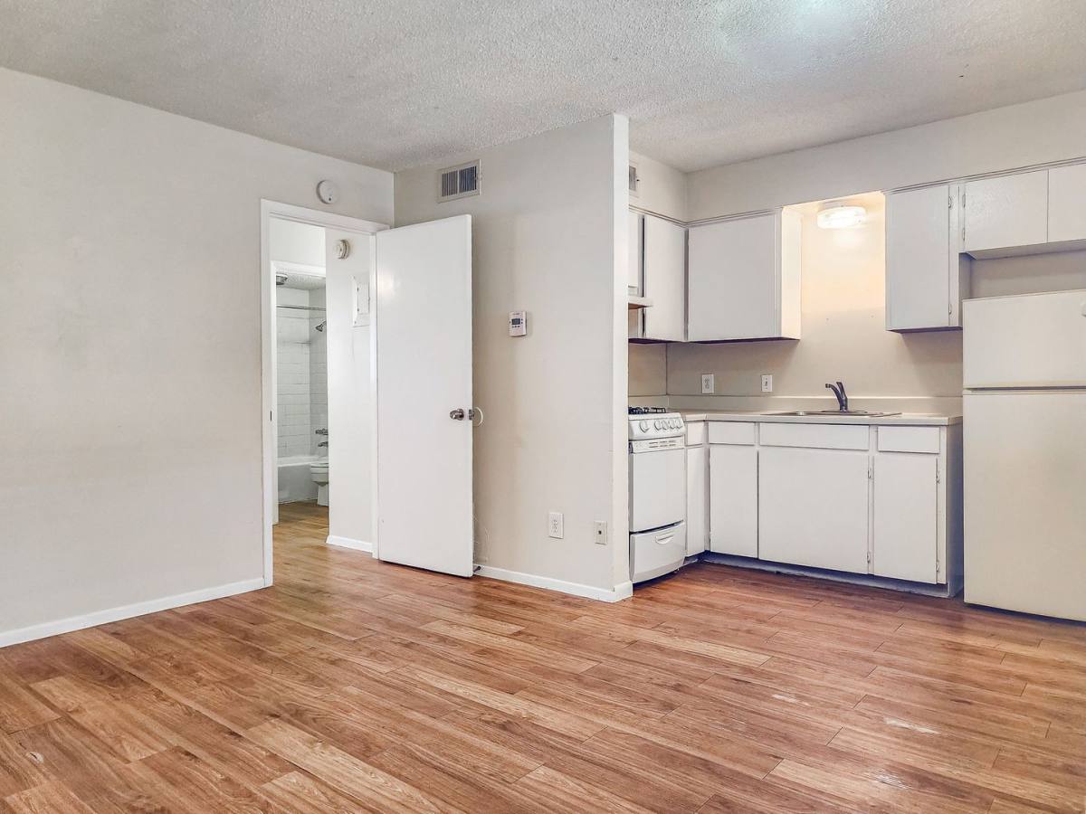 Apartment for rent at 924 E Dean Keeton St, Austin, TX 78705