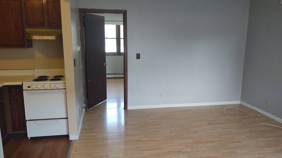 Apartment for rent at 912 2nd Ave, Iowa City, IA 52245