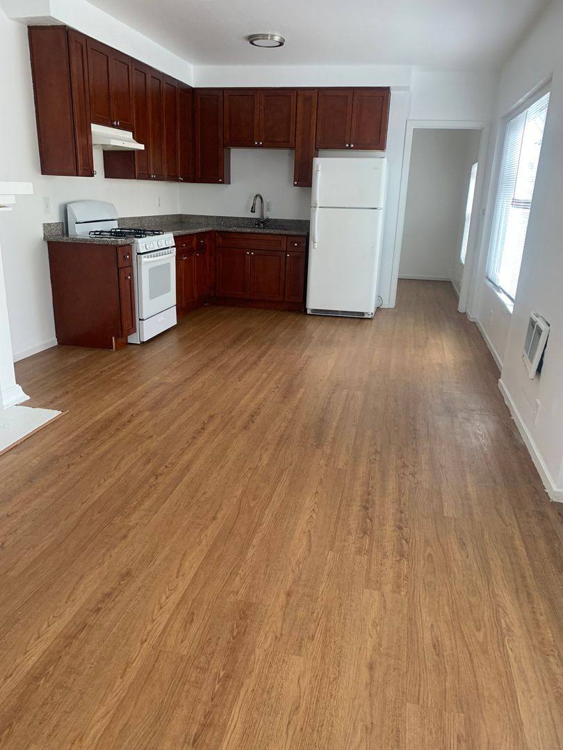 Apartment for rent at 1415 Martin Luther King Jr Way, Oakland, CA 94612