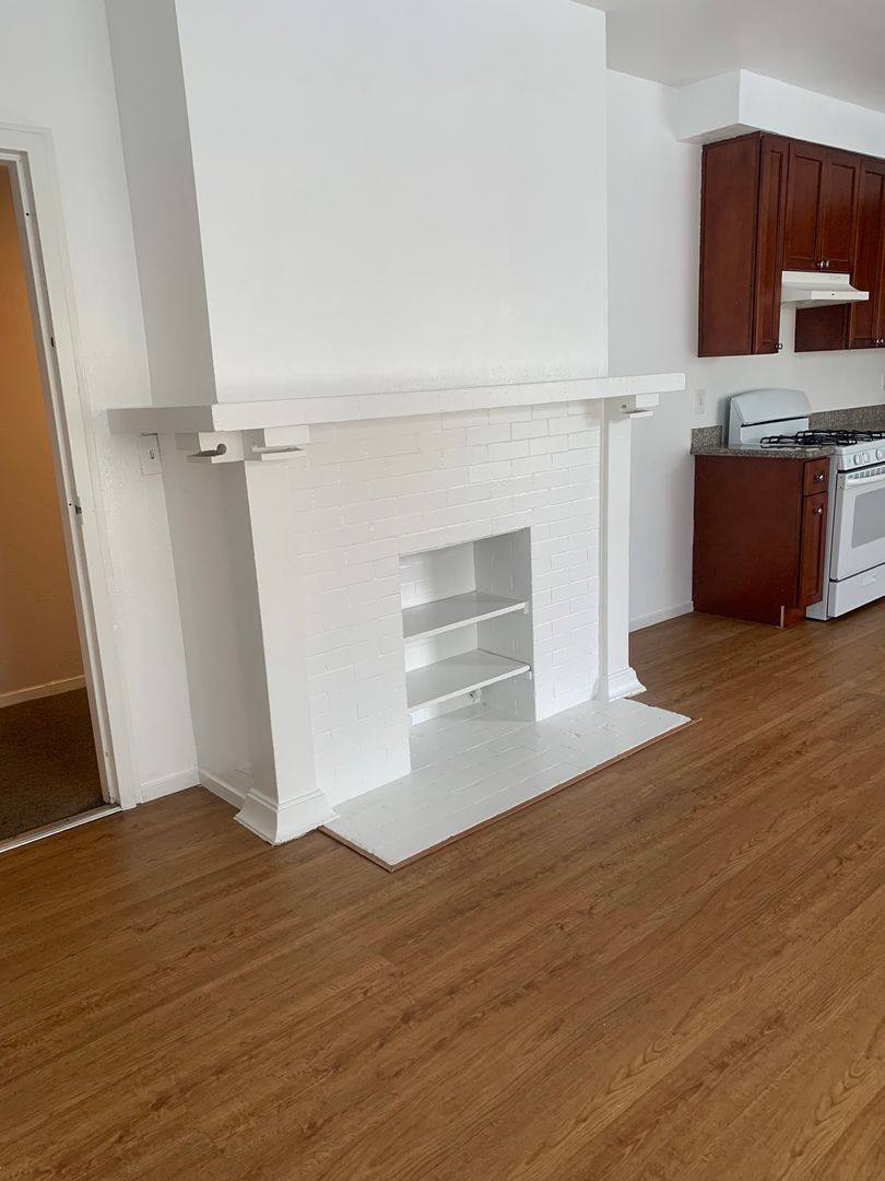 Apartment for rent at 1415 Martin Luther King Jr Way, Oakland, CA 94612