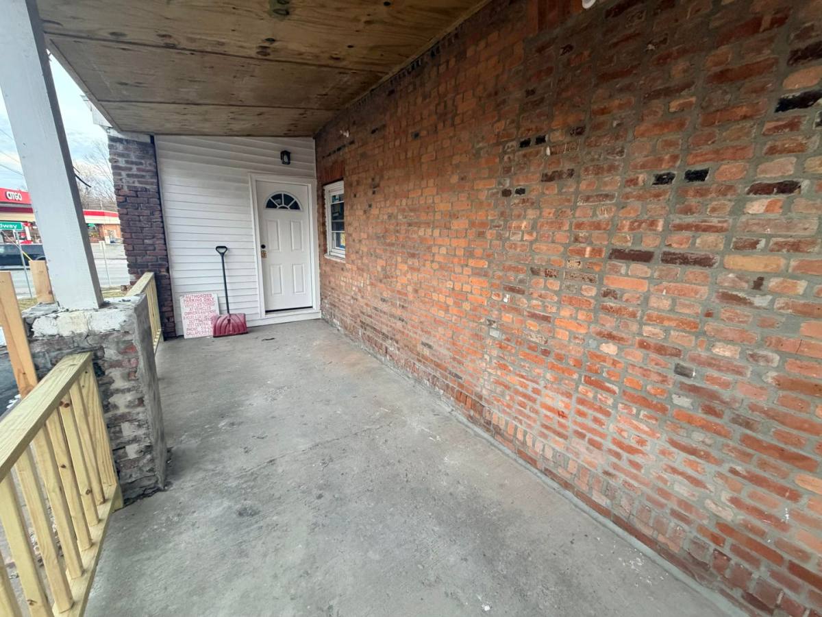 Apartment for rent at 610 Broadway, Albany, NY 12204