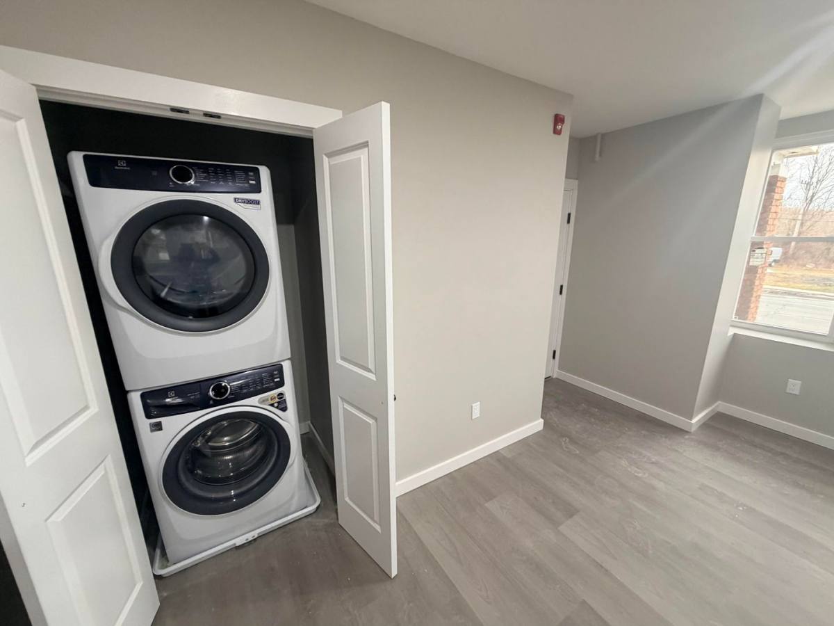 Apartment for rent at 610 Broadway, Albany, NY 12204