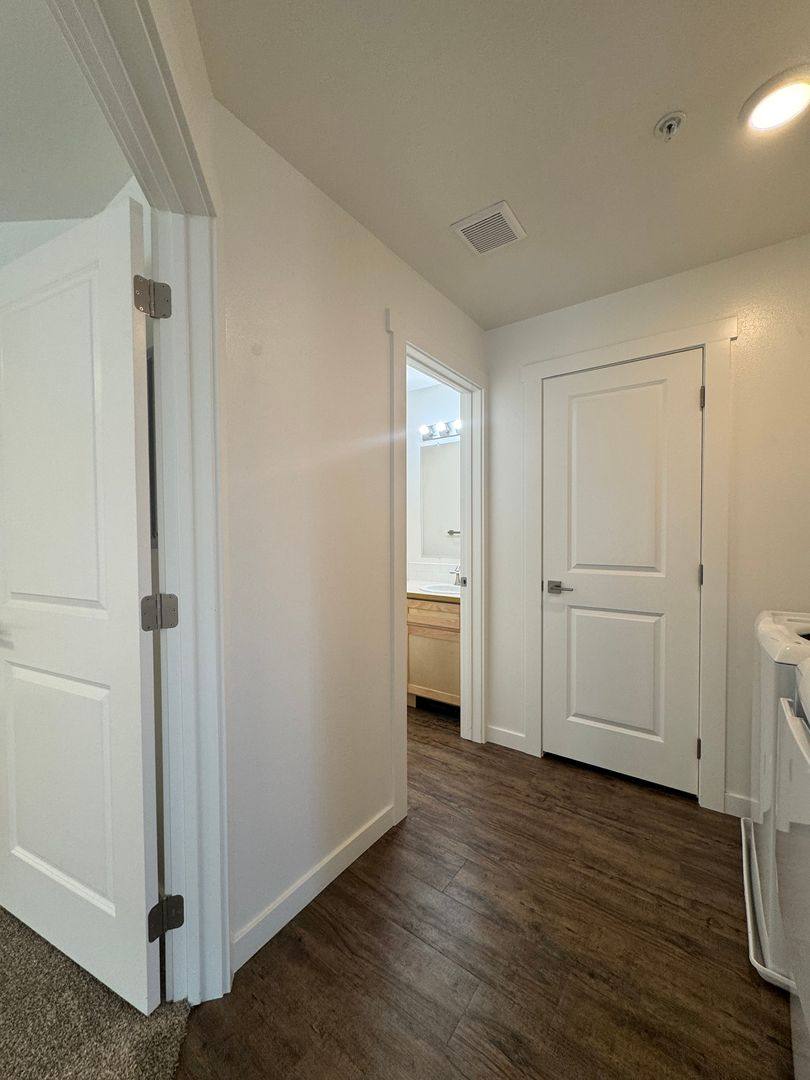 Apartment for rent at 2249 N Airport Rd, Ellensburg, WA 98926