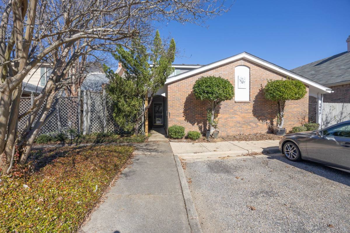 Townhouse for rent at 2043 Hazel Hedge Lane, Montgomery, AL 36106
