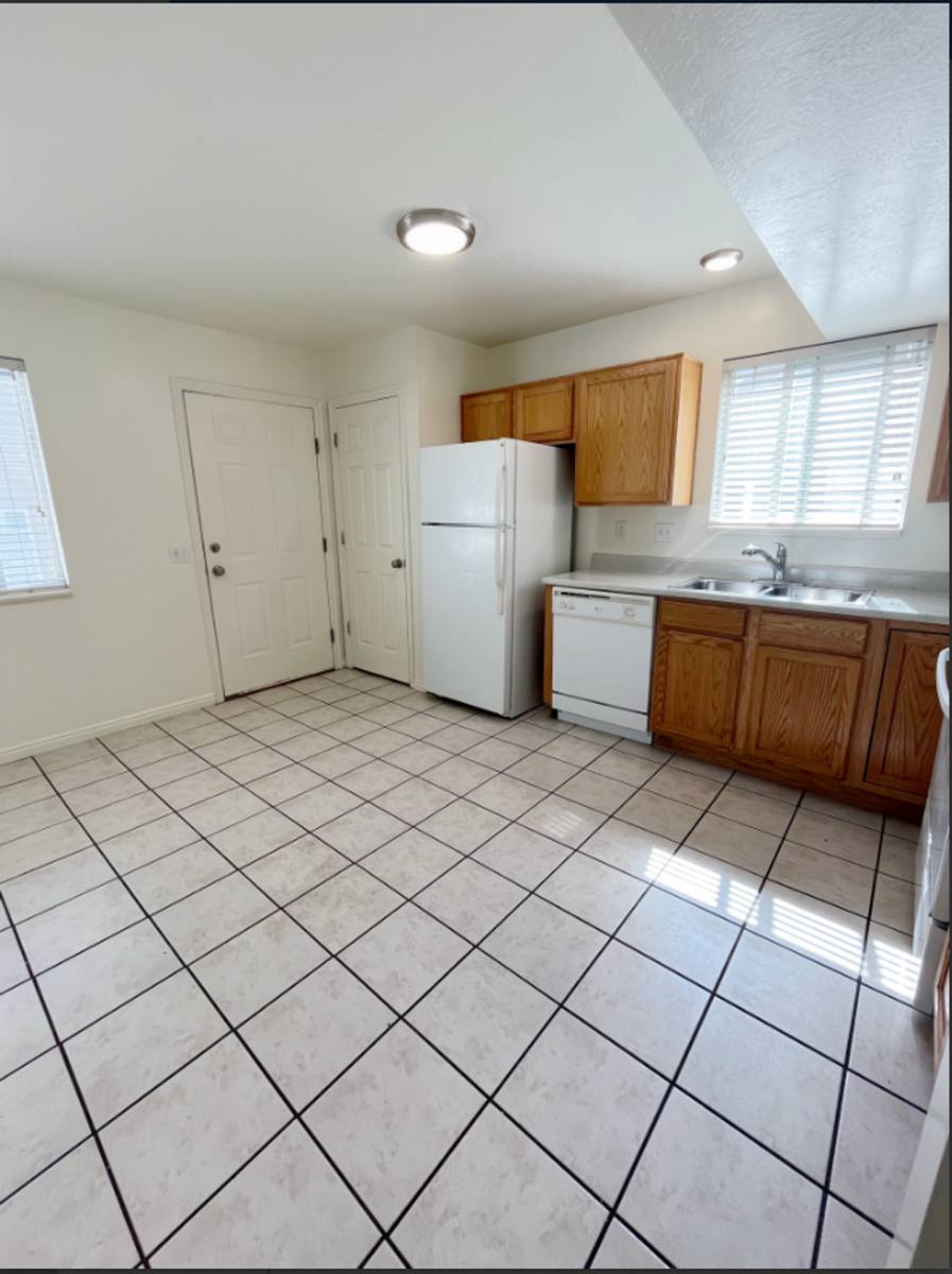 Apartment for rent at 1505 N Angel St, Layton, UT 84041