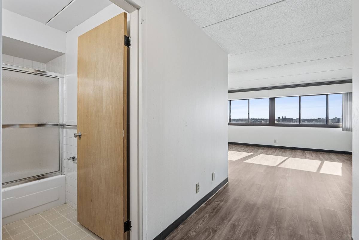 Apartment for rent at 425 13th Ave SE, Minneapolis, MN 55414