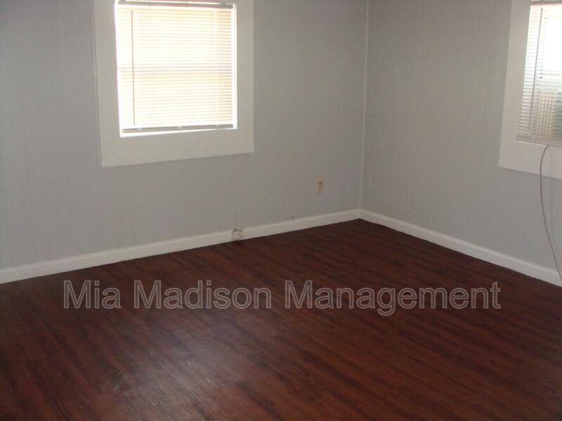 Apartment for rent at 1226 E Henry St #B, Savannah, GA 31404