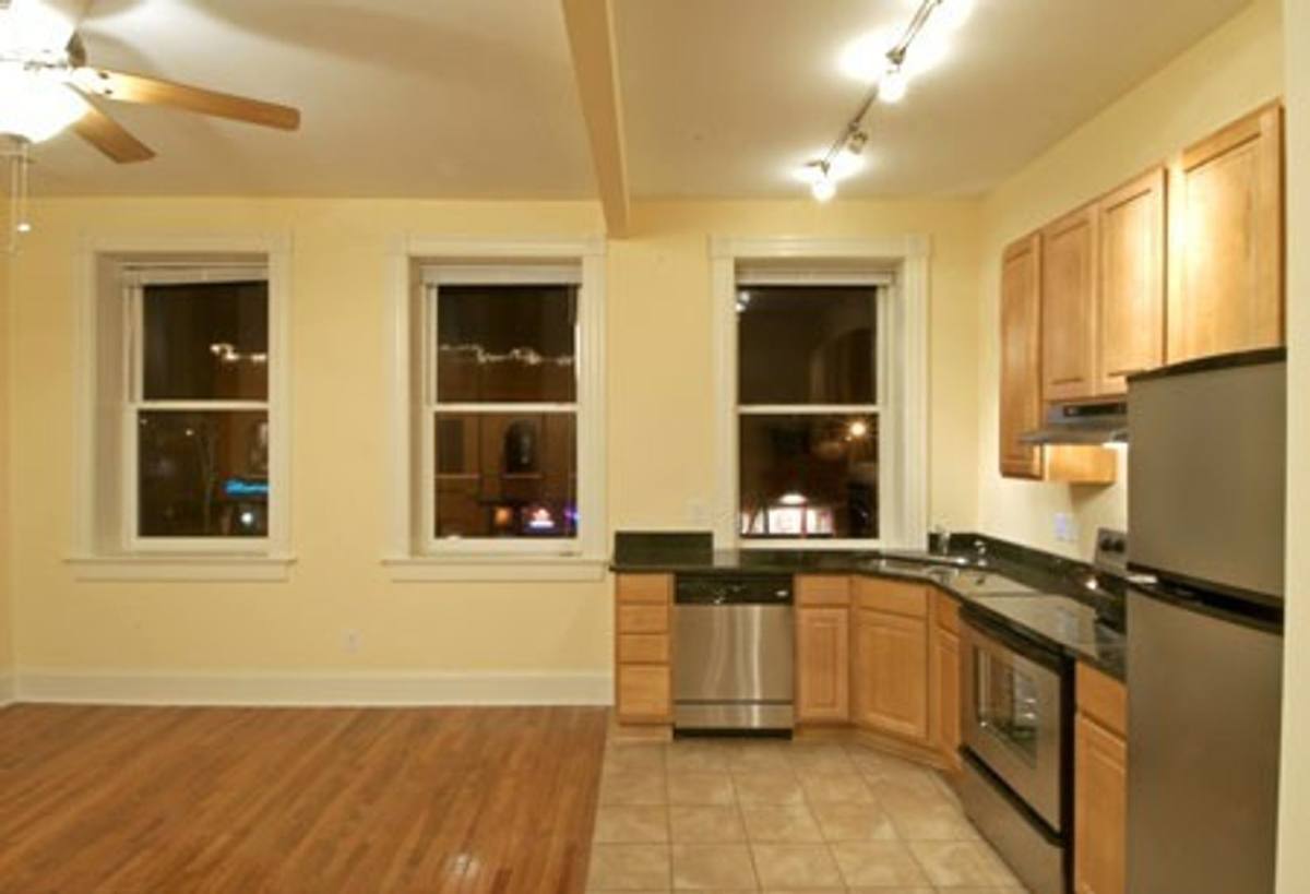 Apartment for rent at 4143-45 Manchester Ave, Saint Louis, MO 63110