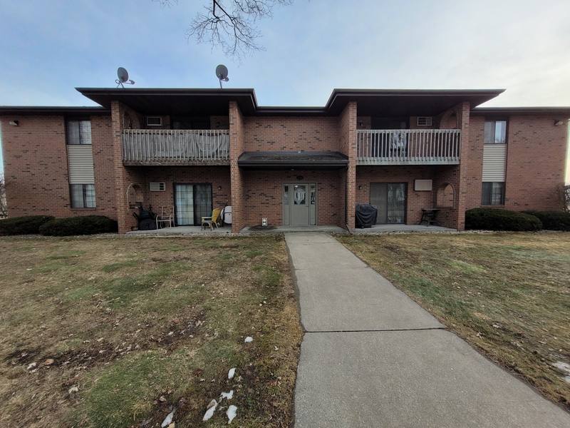 Apartment for rent at 230 Robbins St #8, Seymour, WI 54165