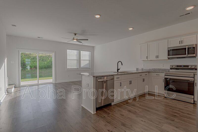 Townhouse for rent at 1451 Darrowby Way, Spartanburg, SC 29301