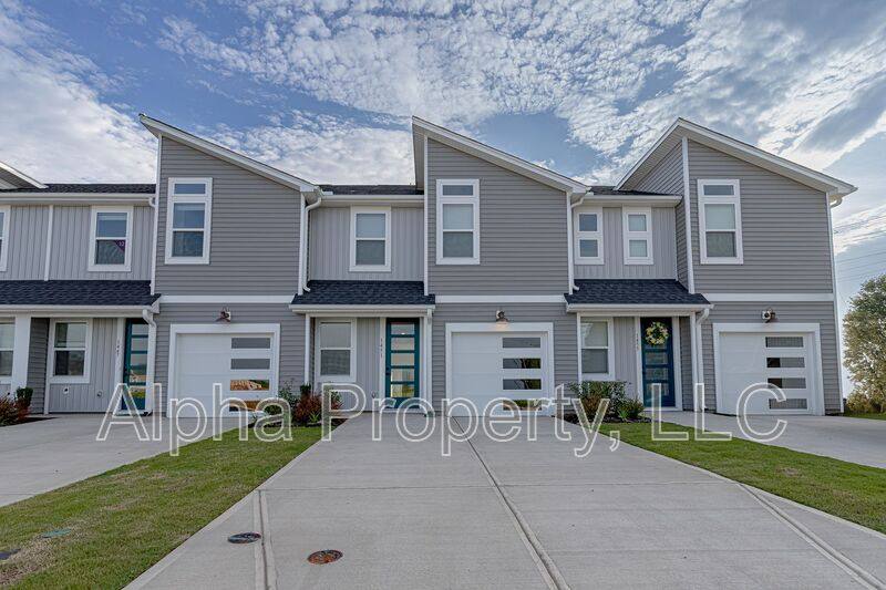 Townhouse for rent at 1451 Darrowby Way, Spartanburg, SC 29301