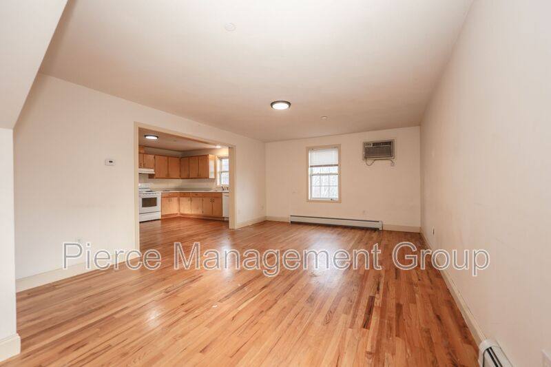 Townhouse for rent at 843 Mammoth Rd #7, Manchester, NH 03104