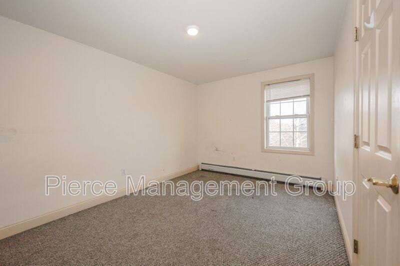 Townhouse for rent at 843 Mammoth Rd #7, Manchester, NH 03104