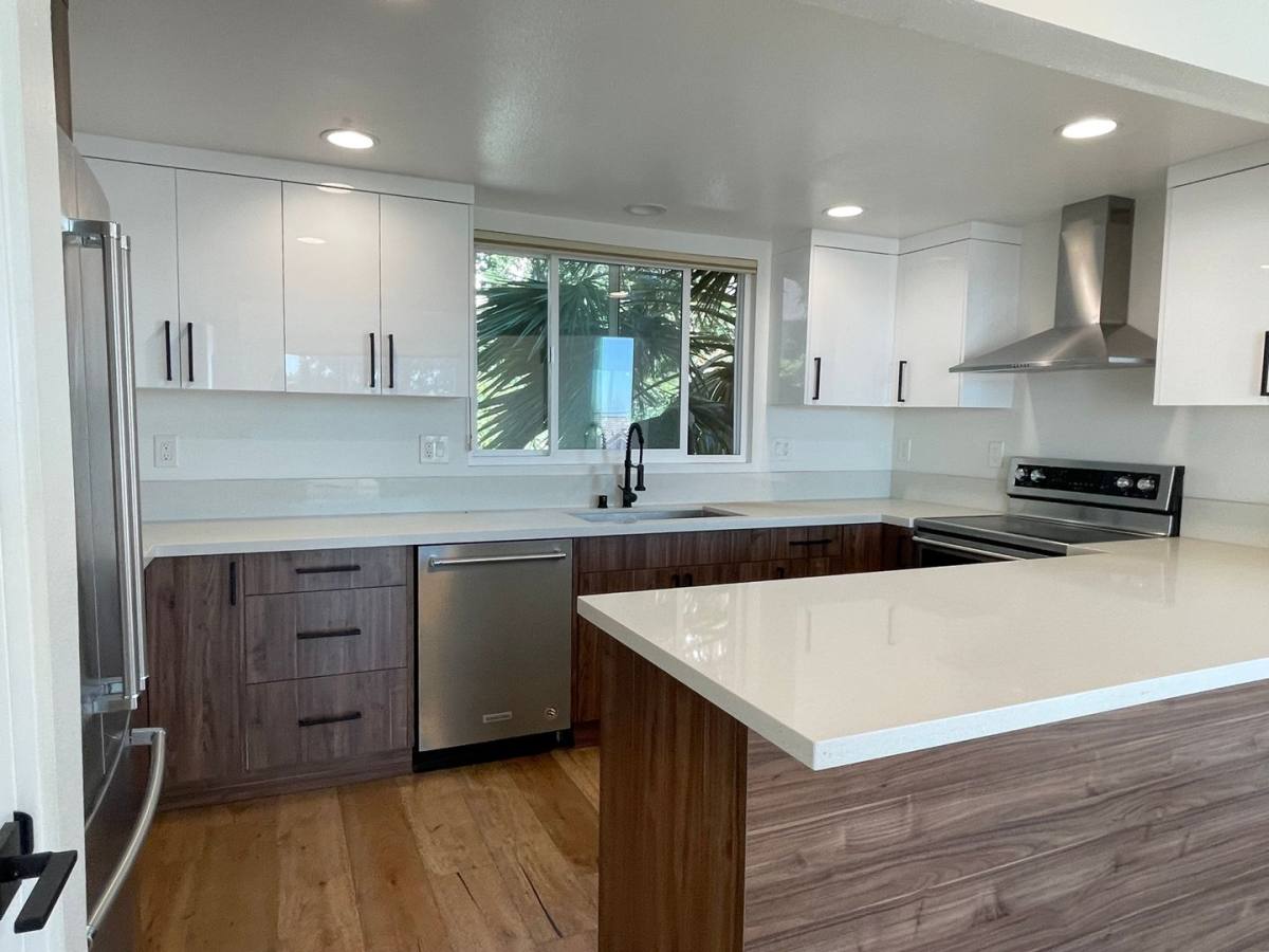 House for rent at 28322 Rey De Copas Lane, Malibu, CA 90265