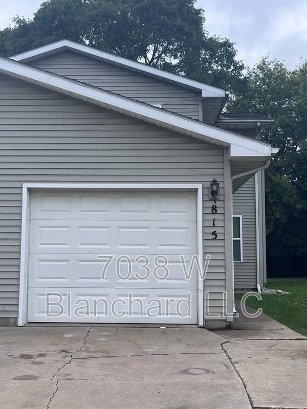 Apartment for rent at 815 Whitney St, Mount Pleasant, MI 48858