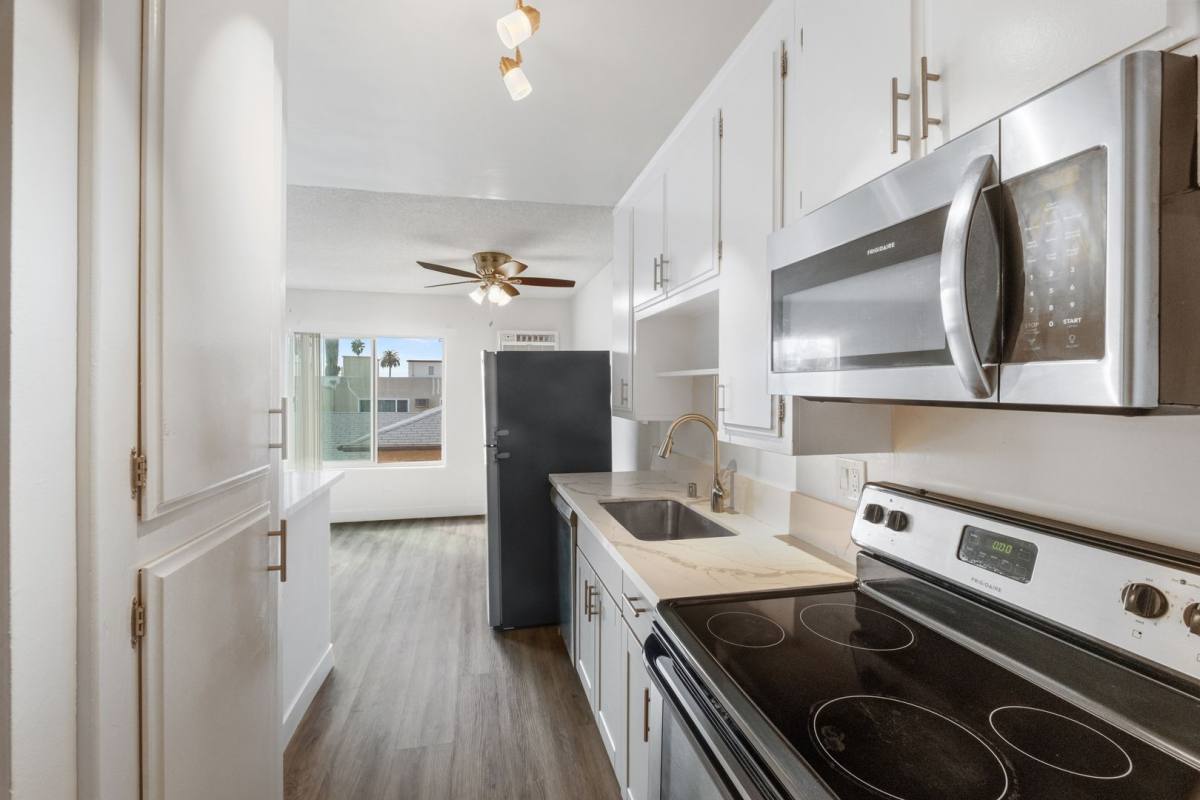 Apartment for rent at 1847 Winona Blvd, Los Angeles, CA 90027