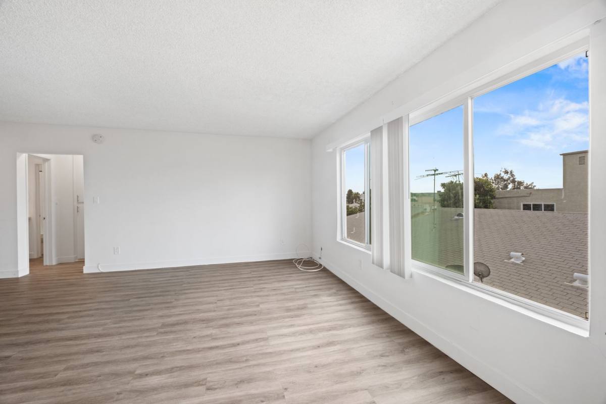 Apartment for rent at 1847 Winona Blvd, Los Angeles, CA 90027