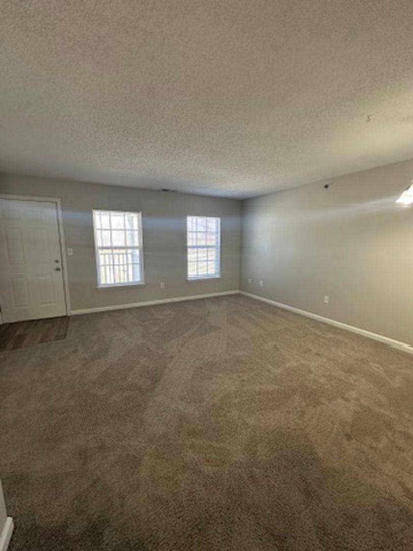 Apartment for rent at 703 W Trafalgar Pointe Way, Trafalgar, IN 46181