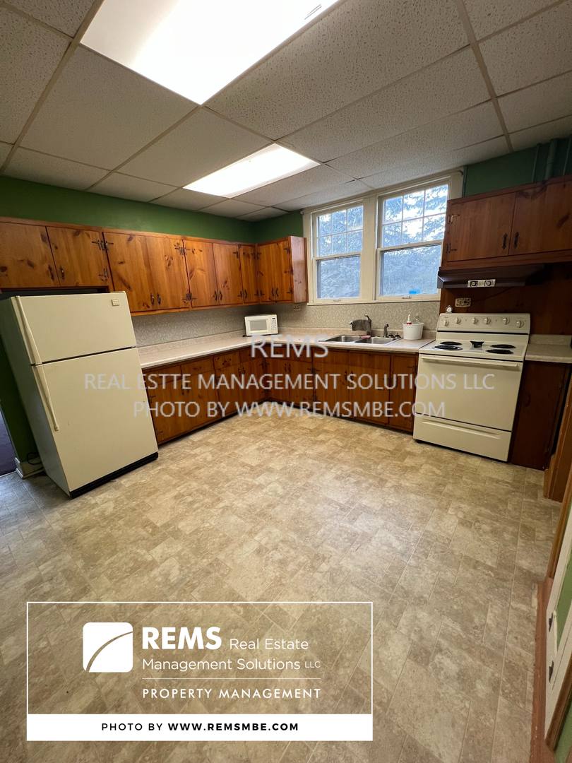 Apartment for rent at 1010 - 1016 Vine St, Wisconsin Dells, WI 53965
