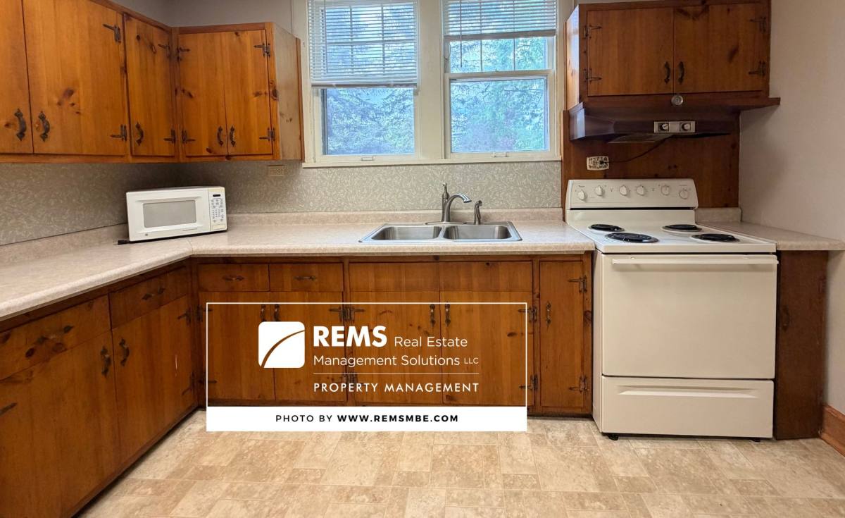 Apartment for rent at 1010 - 1016 Vine St, Wisconsin Dells, WI 53965