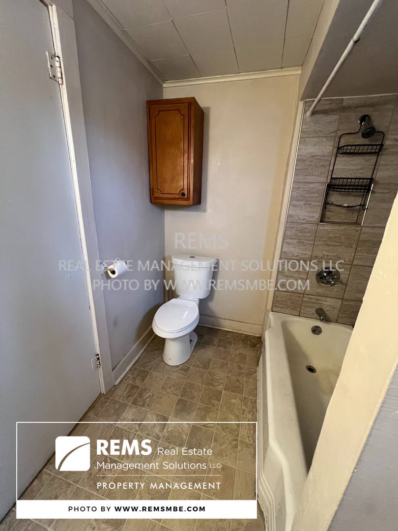Apartment for rent at 1010 - 1016 Vine St, Wisconsin Dells, WI 53965