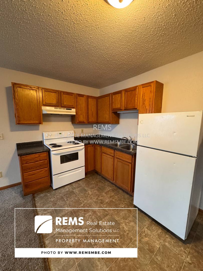 Apartment for rent at 122 Maine St, Mauston, WI 53948