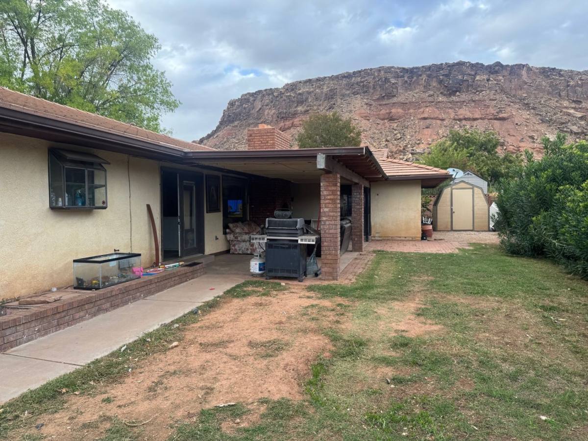 House for rent at 3369 Comanche Rd, Saint George, UT 84790