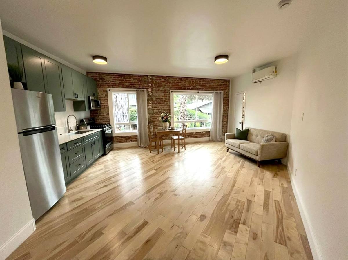 Apartment for rent at 1101 Westerly Terrace, Los Angeles, CA 90026