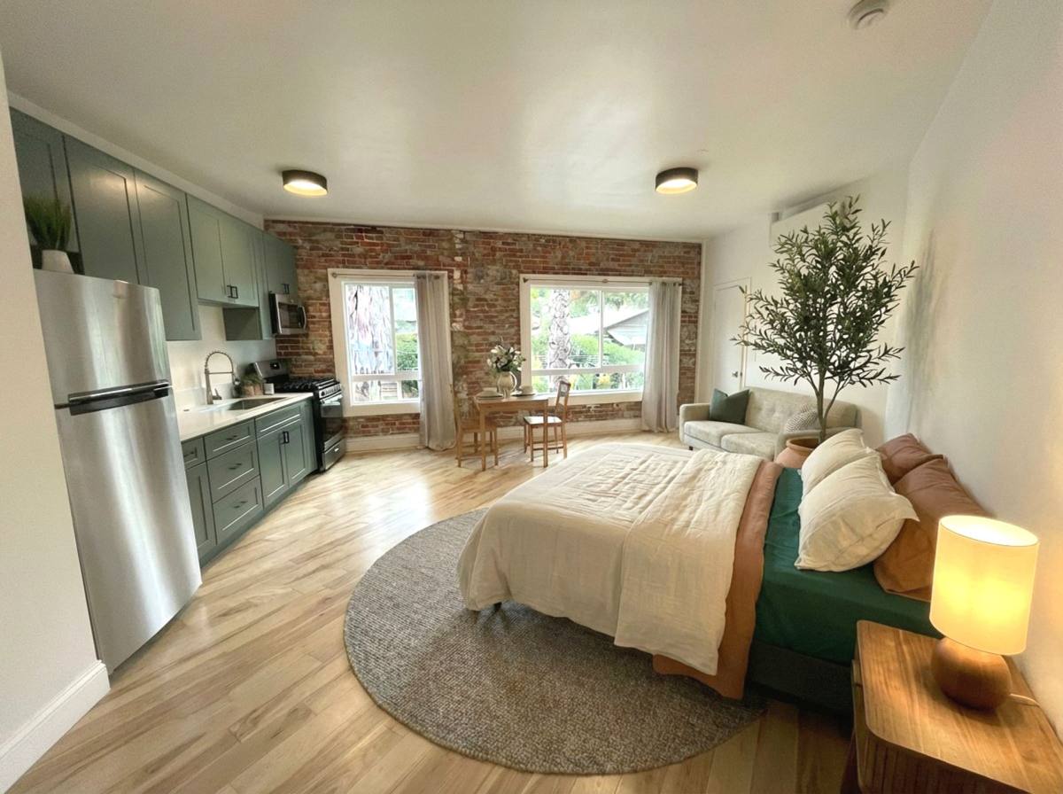 Apartment for rent at 1101 Westerly Terrace, Los Angeles, CA 90026