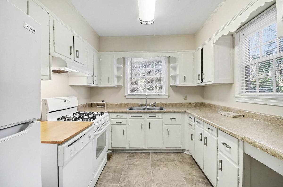 House for rent at 1944 Ridgewood Dr, Atlanta, GA 30307