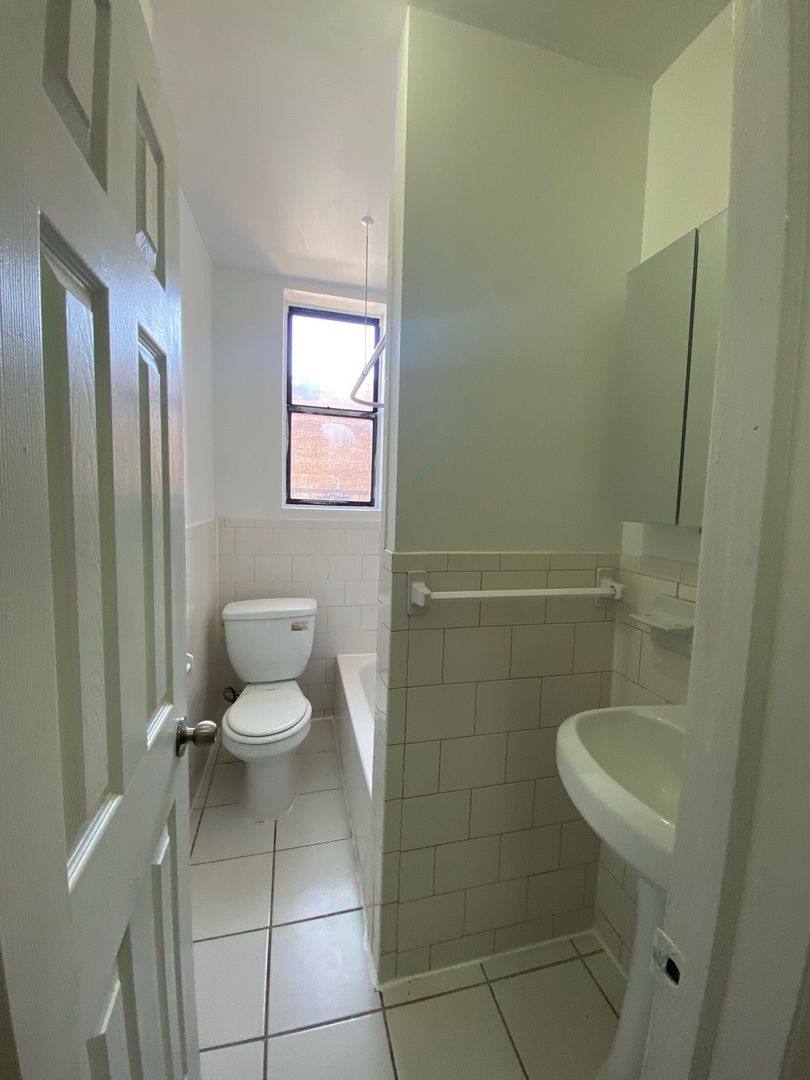 Apartment for rent at 525 60th St, West New York, NJ 07093