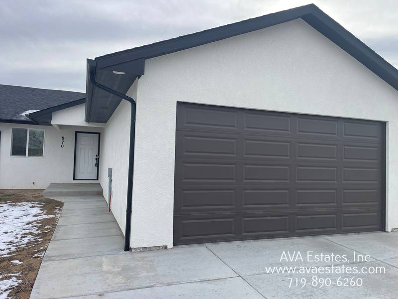Apartment for rent at 970 S Coral Place, Pueblo, CO 81007