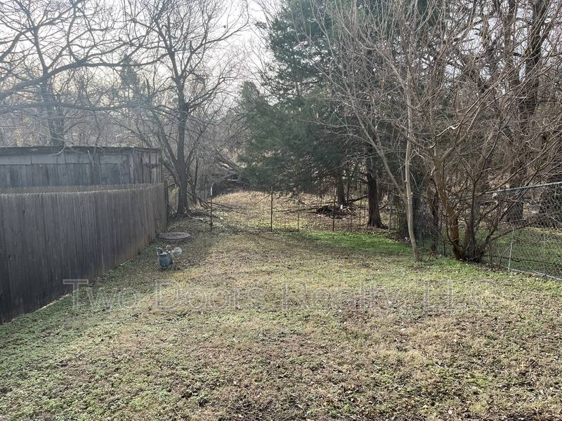 House for rent at 8910 Oak Valley Dr, Oklahoma City, OK 73110